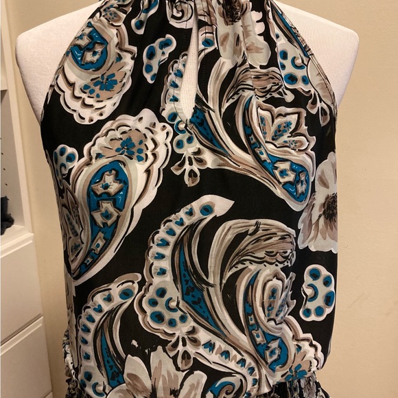 Gorgeous Blouse - Picture 3 of 4